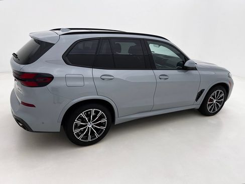 Used 2026 BMW X5 xDrive40i w/ M Sport Package AWD/4WD image 6