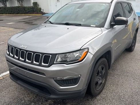Used 2019 Jeep Compass Sport FWD image 1