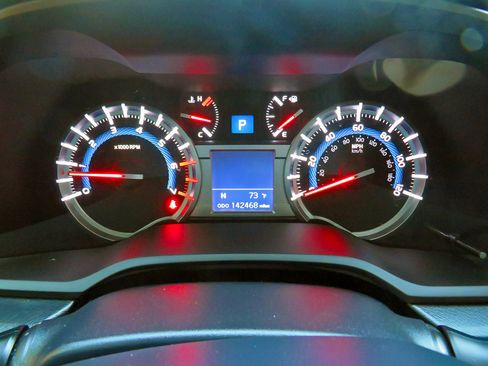 Used 2016 Toyota 4Runner Limited image 28