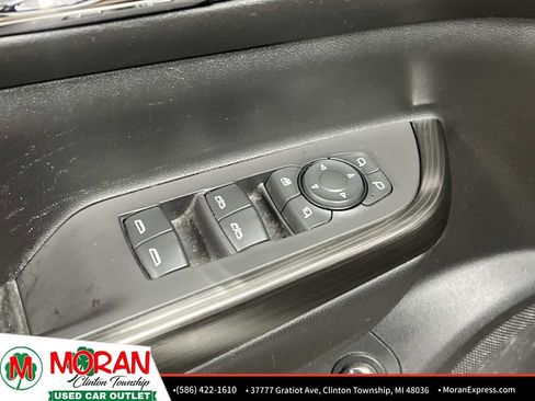 Used 2020 GMC Acadia SLT w/ Driver Alert Package II image 18