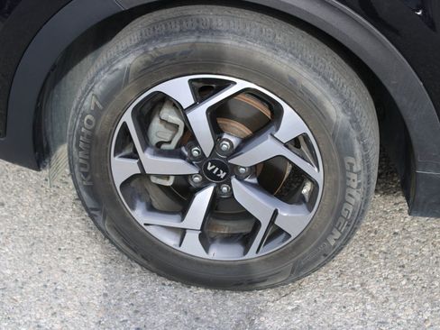 Used 2020 Kia Sportage LX image 8