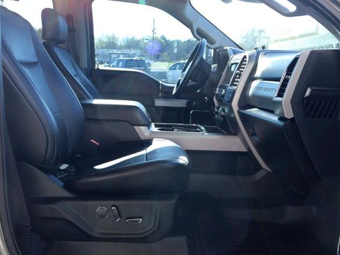 Used 2019 Ford F250 Lariat w/ Lariat Ultimate Package image 13