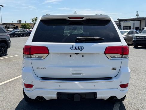 Used 2018 Jeep Grand Cherokee Overland AWD/4WD image 4