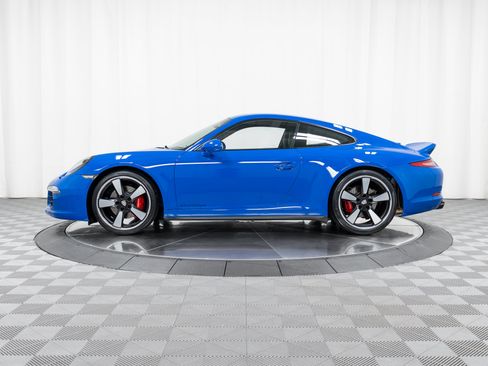 Certified 2016 Porsche 911 Carrera GTS RWD image 2