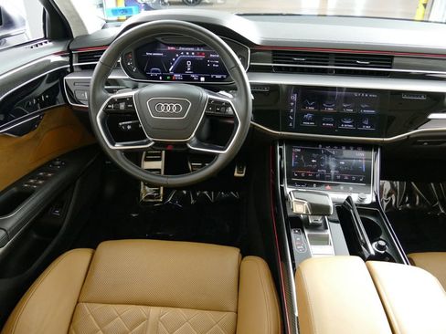 Used 2020 Audi S8 L w/ S8 Executive Package AWD/4WD image 7