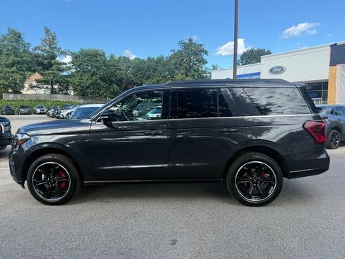Used 2023 Ford Expedition Limited AWD/4WD image 5