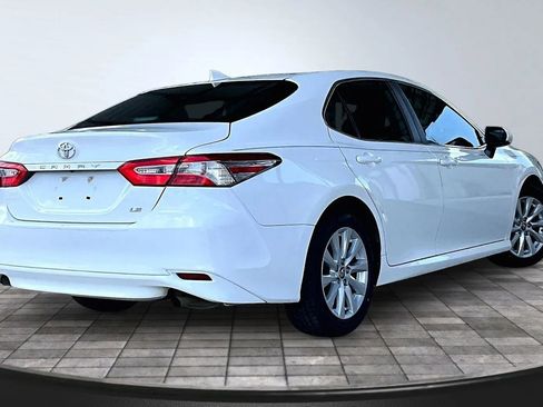 Used 2020 Toyota Camry LE FWD image 6