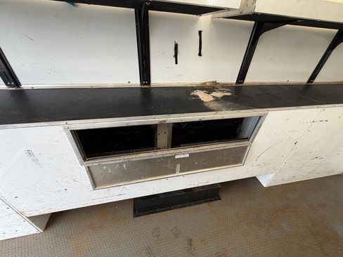 Used 2023 Ford E-450 and Econoline 450 Super Duty w/ Power Windows & Locks Group image 28