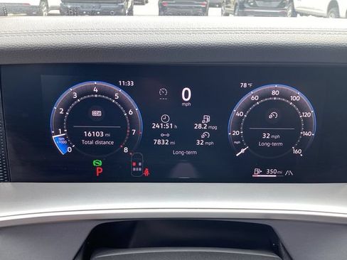 Used 2026 Volkswagen Tiguan SE AWD/4WD image 19