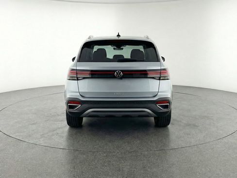 Used 2025 Volkswagen Taos SE image 7