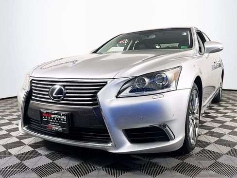 Used 2014 Lexus LS 460 AWD w/ Comfort Package image 3