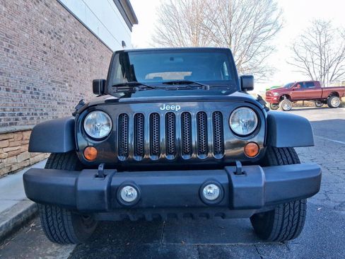Used 2013 Jeep Wrangler Sport w/ Connectivity Group image 8