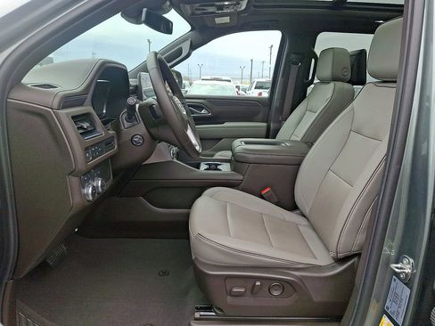 Certified 2024 GMC Yukon XL SLT w/ SLT Premium Package image 13