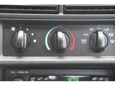 Used 2004 Ford Mustang GT image 17