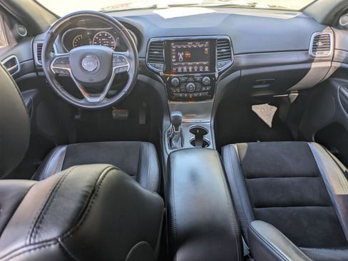 Used 2019 Jeep Grand Cherokee Altitude image 24