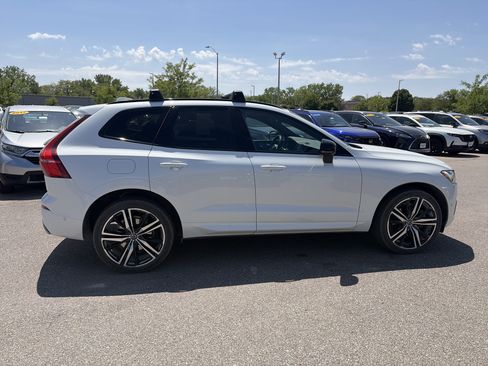 Used 2021 Volvo XC60 T8 R-Design w/ Protection Package Premier AWD/4WD image 5