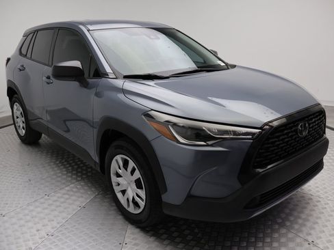 Certified 2022 Toyota Corolla Cross L AWD/4WD image 6