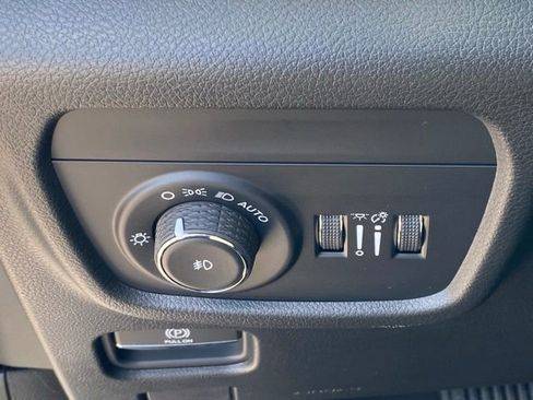 New 2025 Jeep Grand Cherokee L Limited w/ Luxury Tech Group II image 24