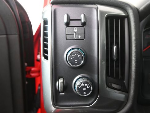 Used 2018 Chevrolet Silverado 1500 LT w/ All Star Edition image 23