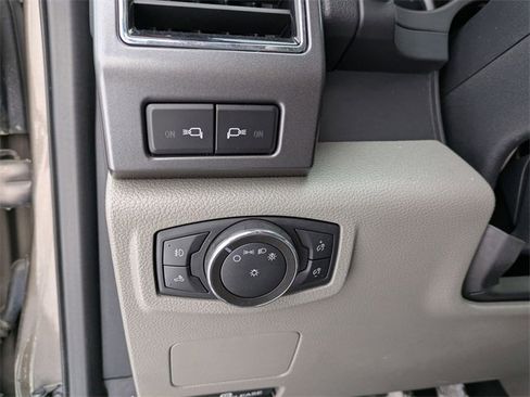 Used 2022 Ford F250 XLT w/ XLT Premium Package image 14