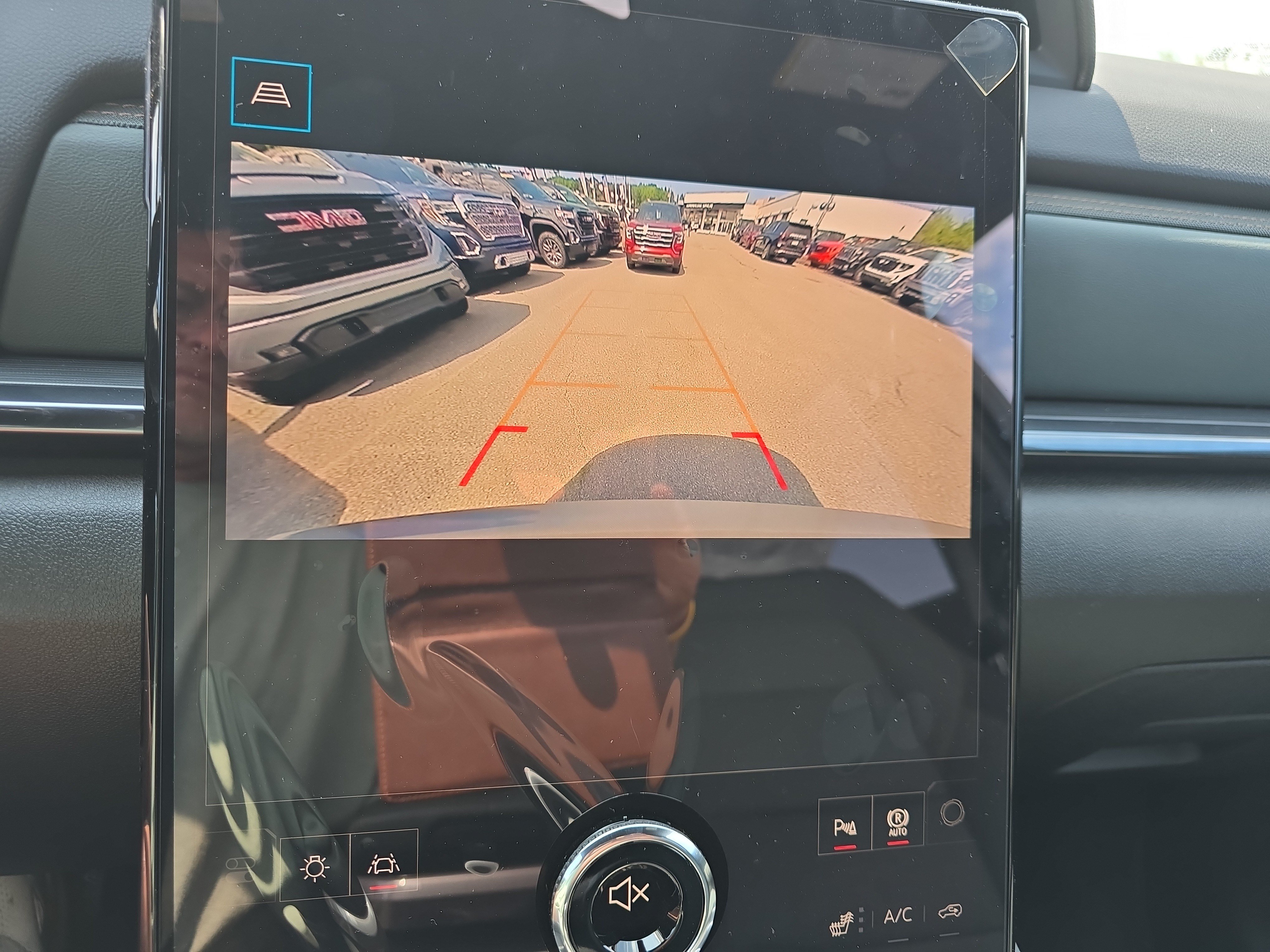 New 2027 GMC Terrain AT4 w/ LPO, Floor Liner Package AWD/4WD image 26