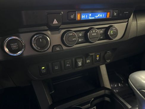 Used 2021 Toyota Tacoma TRD Off-Road w/ TRD Premium Off Road Package image 20