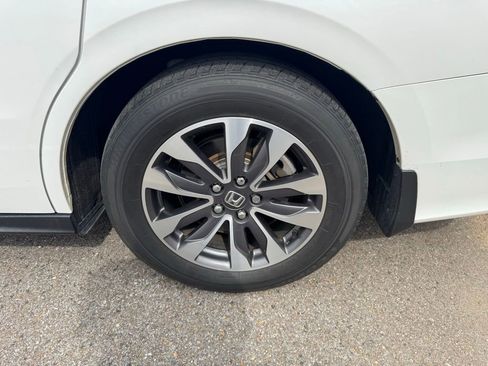 Used 2022 Honda Odyssey EX-L image 18