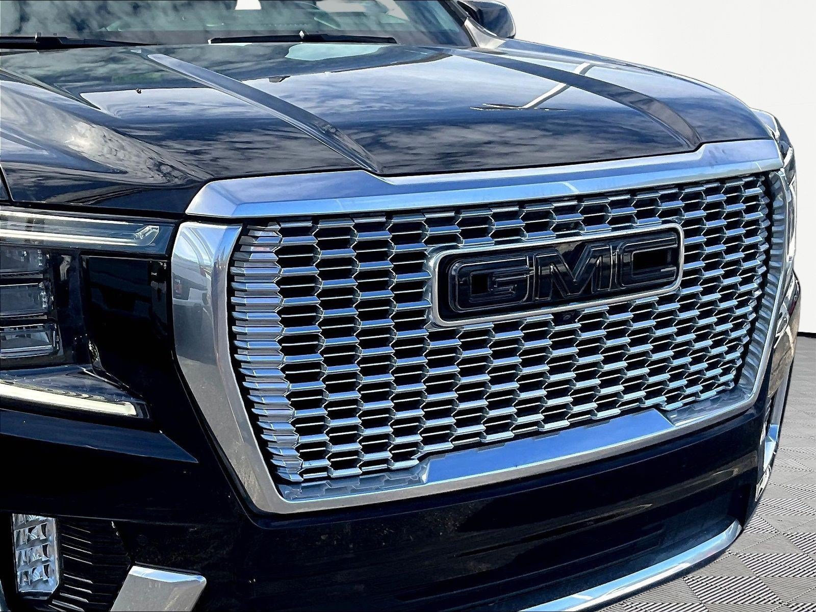 Used 2022 GMC Yukon XL Denali AWD/4WD image 33