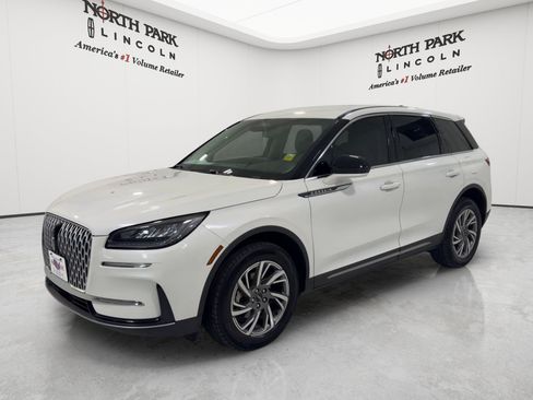 Used 2024 Lincoln Corsair FWD image 1