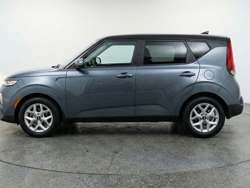 Used 2025 Kia Soul LX w/ LX Technology Package FWD image 5