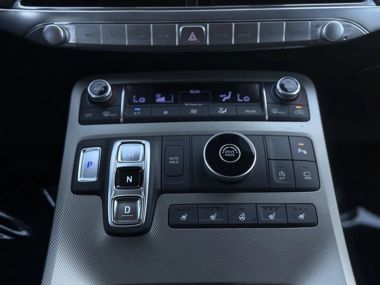 Used 2022 Hyundai Palisade Limited w/ Winter Package FWD image 34