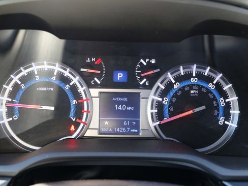 Used 2017 Toyota 4Runner Limited image 35