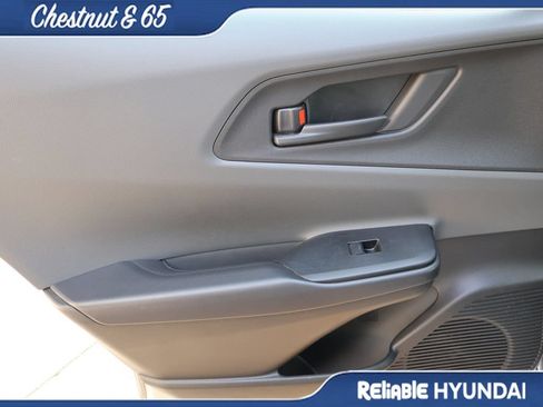 Used 2024 Toyota Prius LE AWD/4WD image 16