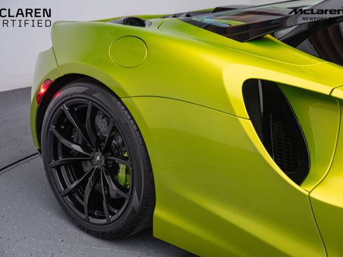 Used 2025 McLaren Artura Spider image 5