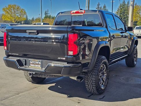 Used 2024 Chevrolet Colorado ZR2 AWD/4WD image 5