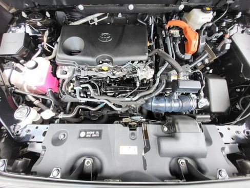 Used 2022 Toyota RAV4 XLE AWD/4WD image 10