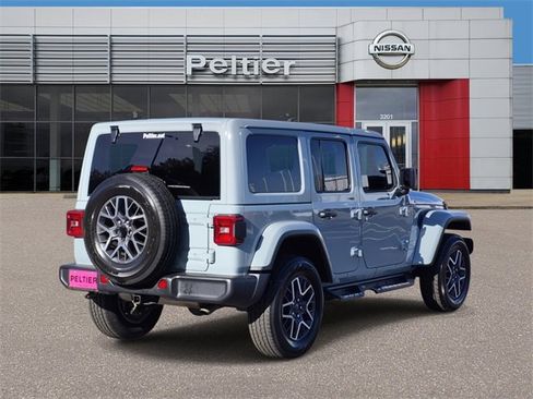 Used 2024 Jeep Wrangler Sahara image 6
