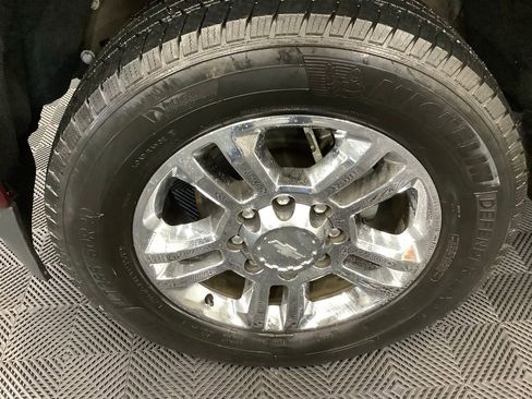 Used 2016 Chevrolet Silverado 2500 High Country w/ Duramax Plus Package image 3