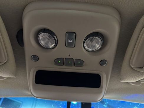 Used 2002 Cadillac Escalade EXT image 34