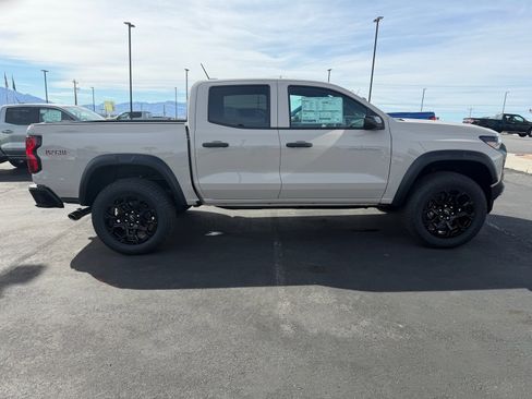 New 2026 Chevrolet Colorado Trail Boss AWD/4WD image 2
