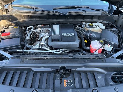 Used 2024 Chevrolet Silverado 1500 LTZ w/ Z71 Off-Road Package image 23