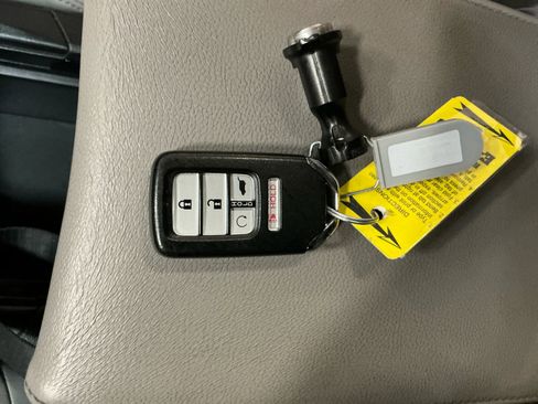 Used 2017 Honda CR-V EX-L image 31