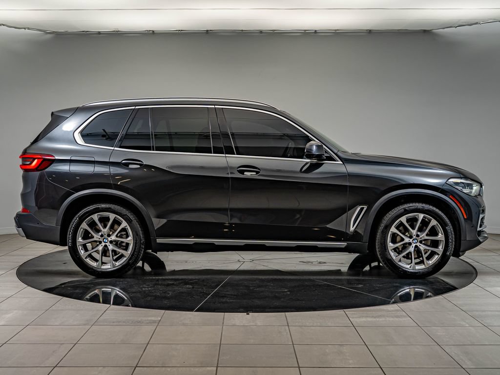 Used 2023 BMW X5 xDrive40i w/ Premium Package AWD/4WD image 4