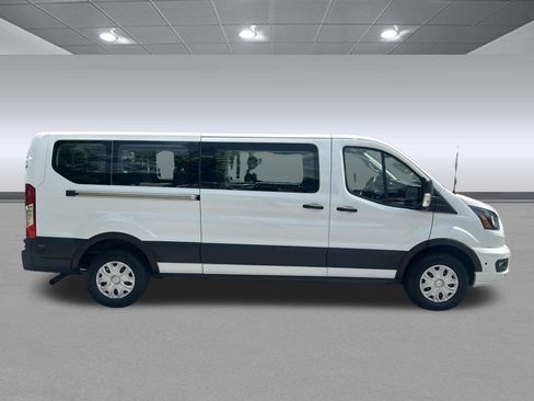 Used 2024 Ford Transit 350 XLT RWD image 4