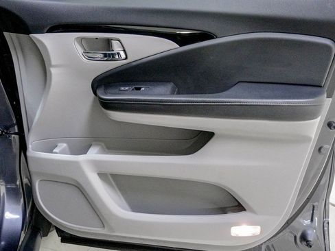 Used 2019 Honda Ridgeline RTL-E image 32