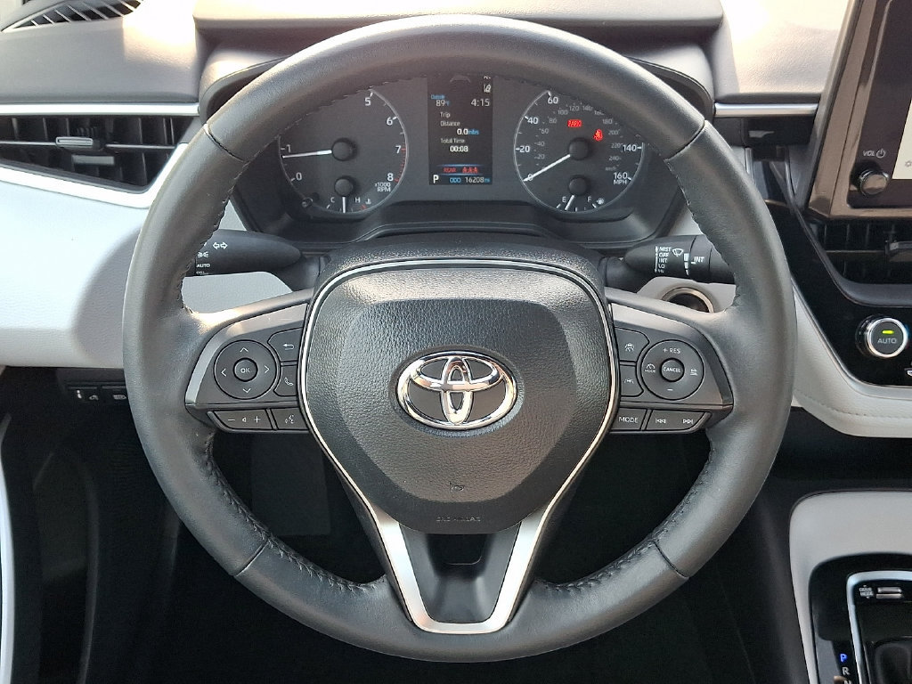 Used 2025 Toyota Corolla SE w/ Convenience Package FWD image 18