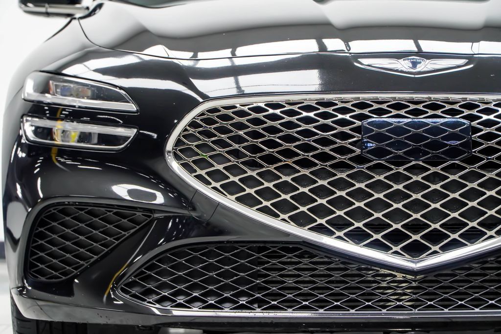 Used 2023 Genesis G70 3.3T RWD image 12