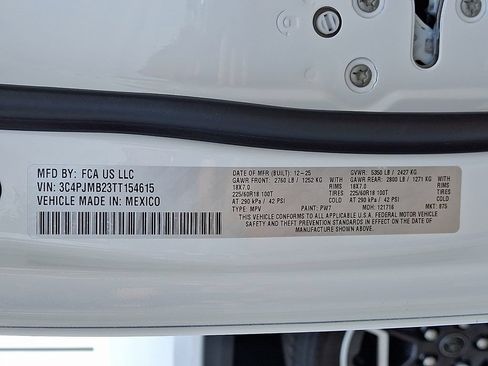 Certified 2026 Jeep Cherokee Limited AWD/4WD image 30