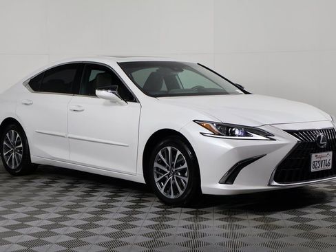Used 2022 Lexus ES 350 image 3
