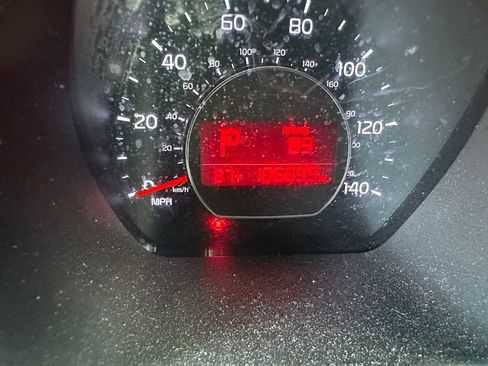Used 2019 Kia Soul + FWD image 13
